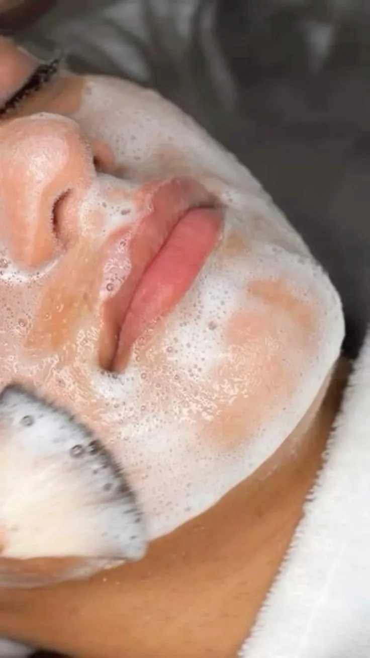 Facial + aparatologia